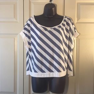 🔥🔥Rue 21 Chevron Top